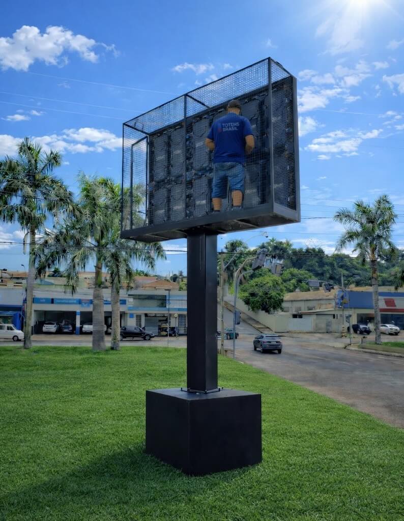 Totens Brasil - Estruturas de Painéis de Led