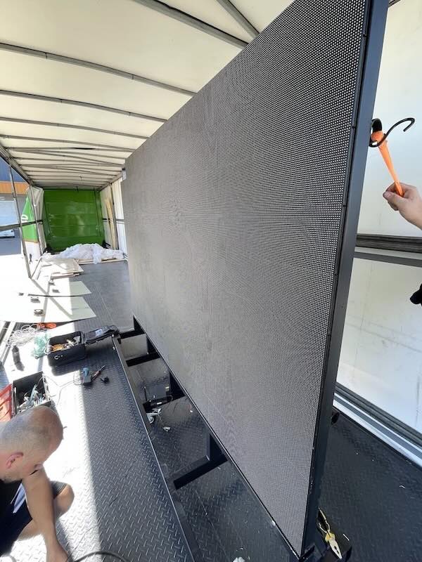 Totens Brasil - Painel de Led Móvel para Palco